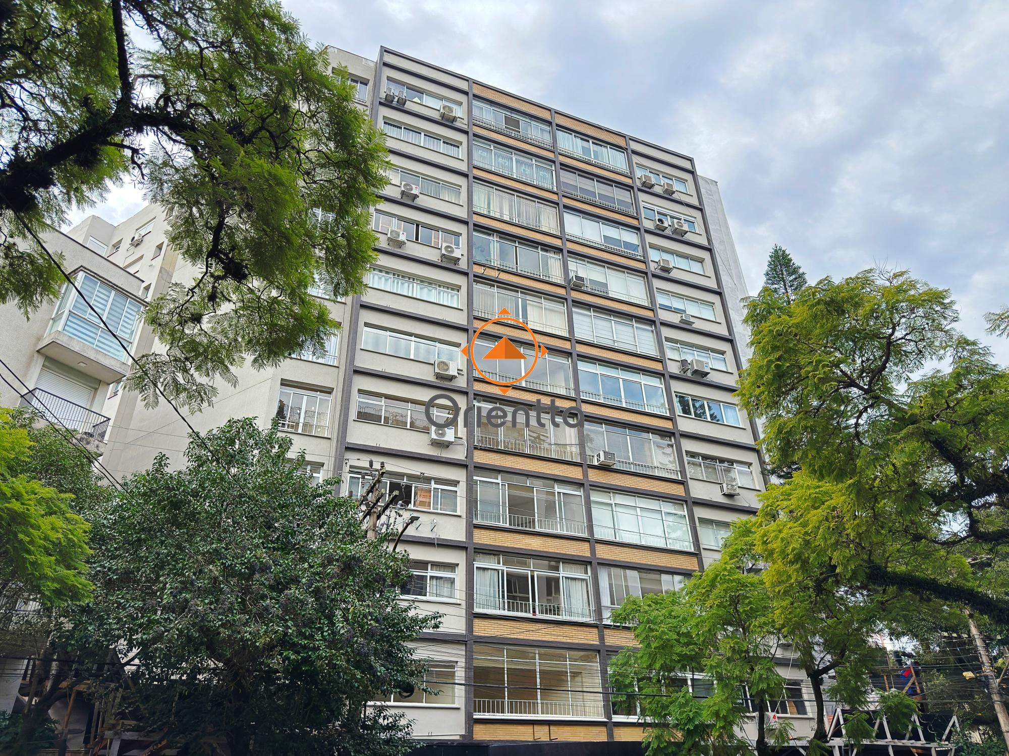Apartamento, 3 dormitórios no bairro Moinhos de Vento em Porto Alegre para Comprar