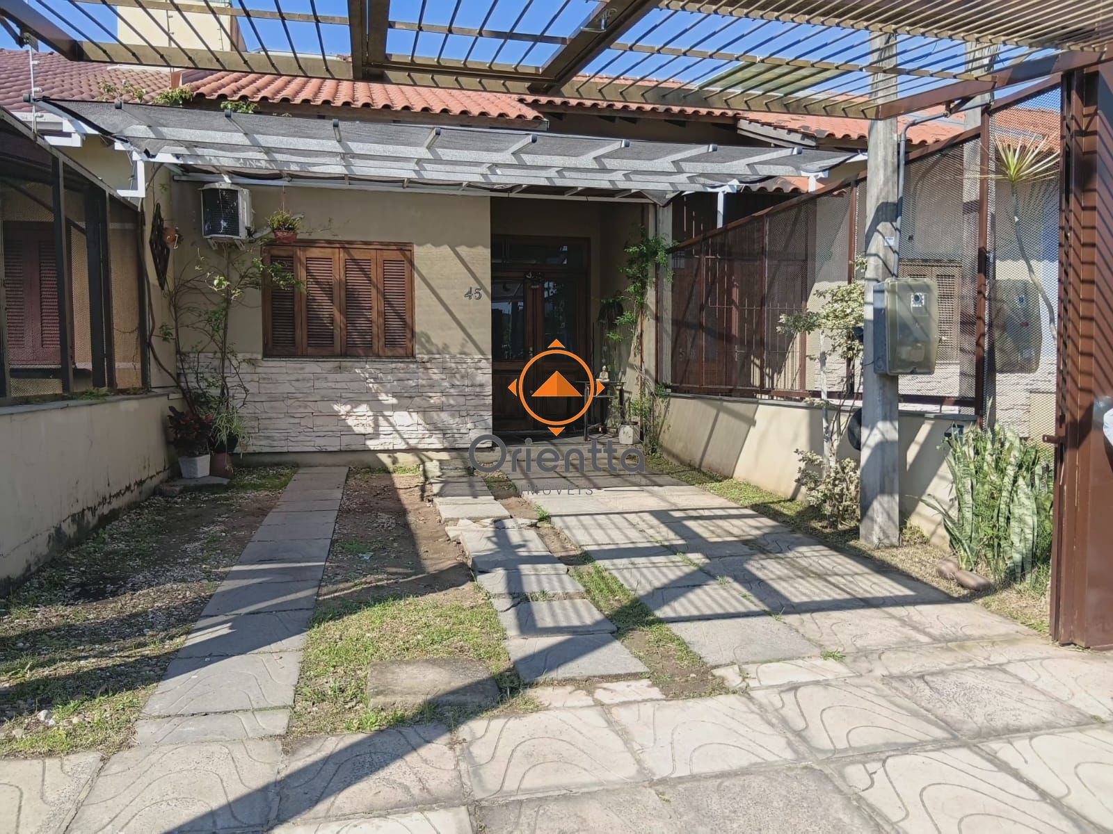Casa com 130m², 3 dormitórios no bairro Aberta dos Morros em Porto Alegre para Comprar