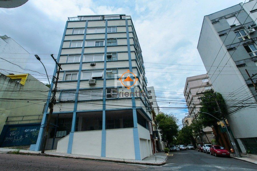 Kitnet, 1 dormitório no bairro Centro Histórico em Porto Alegre para Comprar