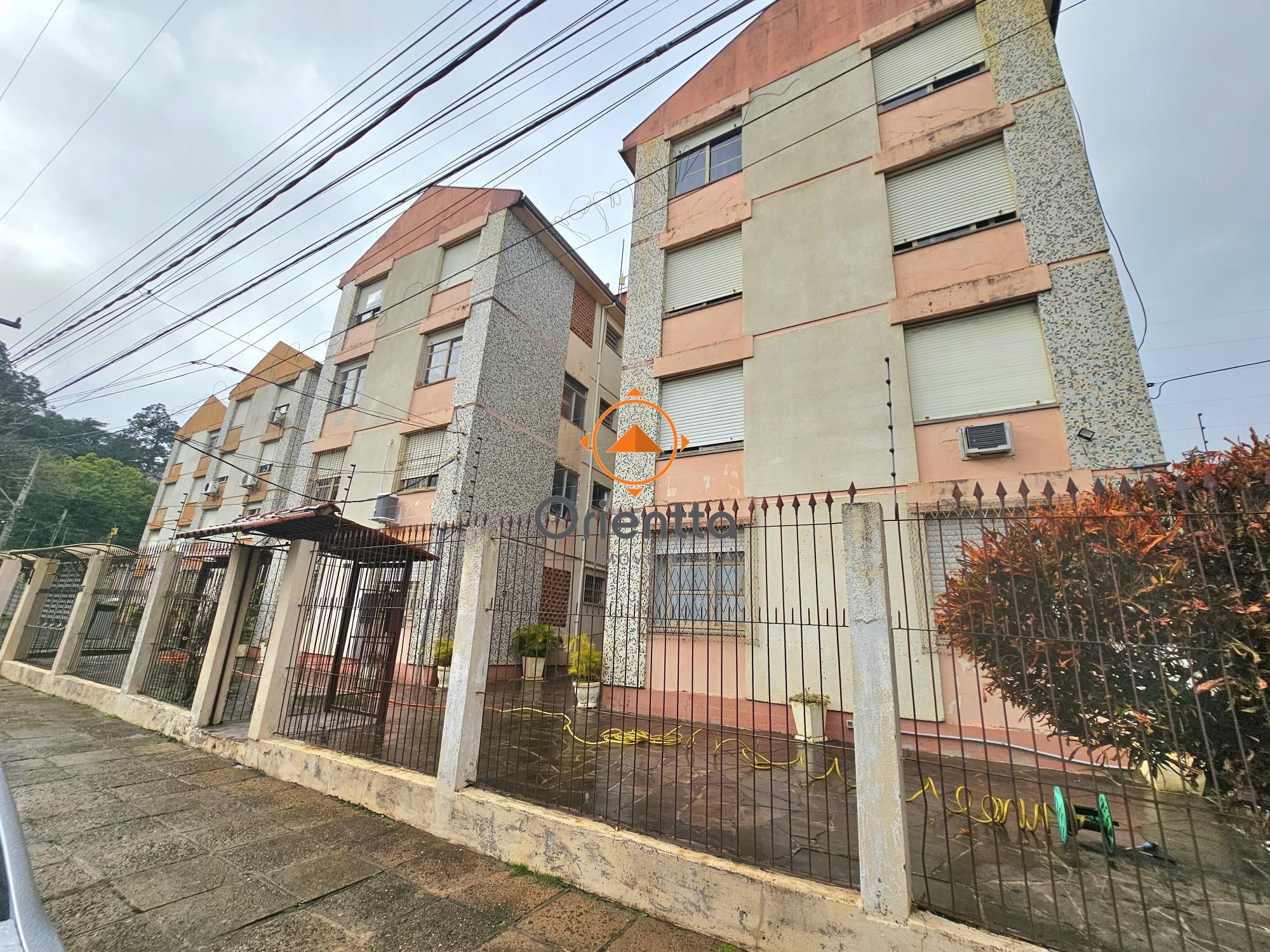 Apartamento, 2 dormitórios no bairro Ipanema em Porto Alegre para Comprar