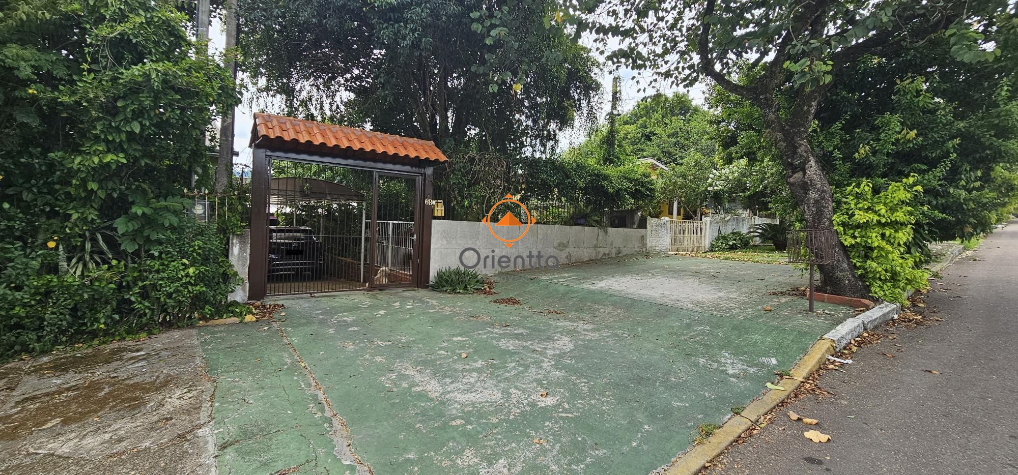 Casa, 2 dormitórios no bairro Cavalhada em Porto Alegre para Comprar
