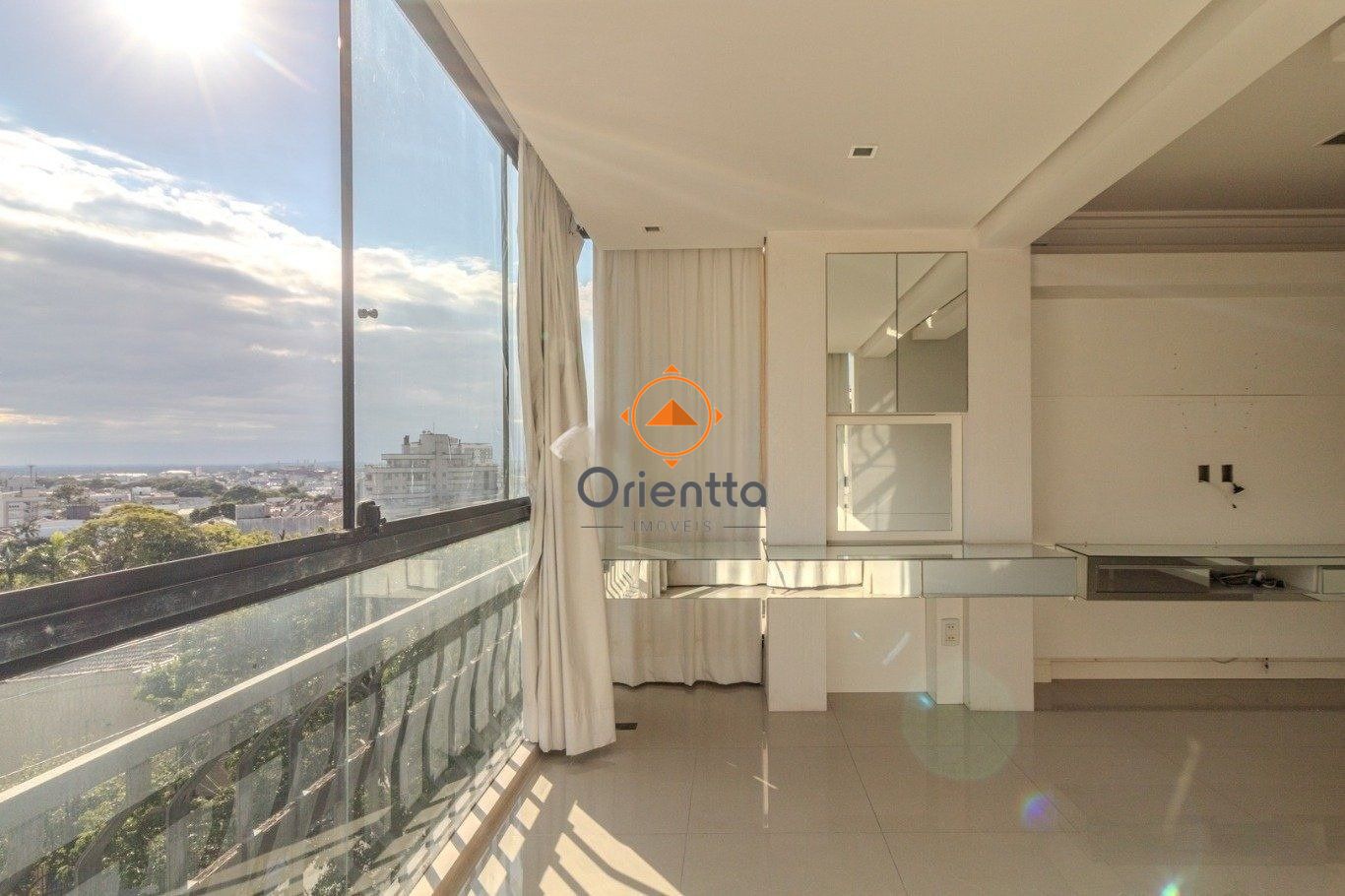 Apartamento, 2 dormitórios no bairro Higienópolis em Porto Alegre para Comprar