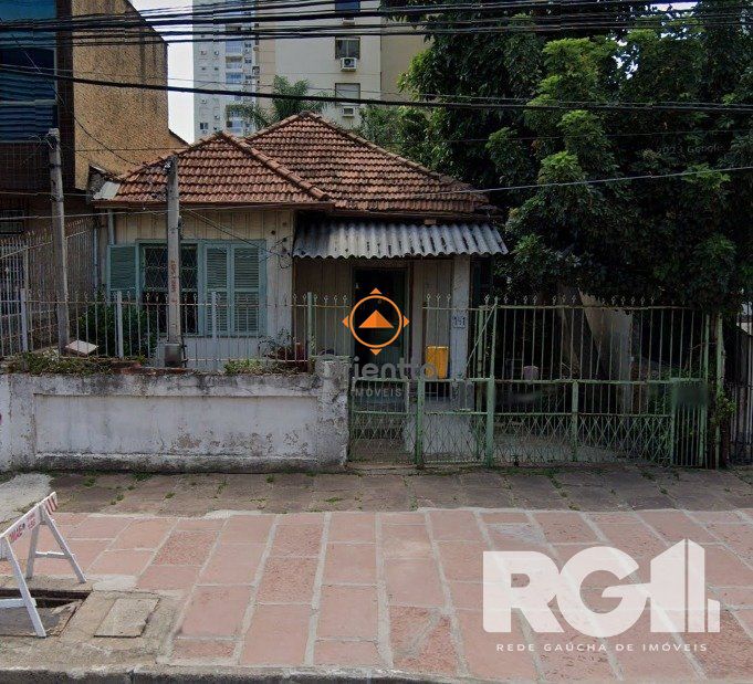 Terreno com 272m² no bairro Passo da Areia em Porto Alegre para Comprar