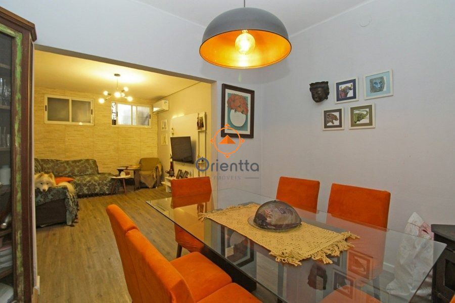 Casa, 4 dormitórios no bairro São João em Porto Alegre para Comprar