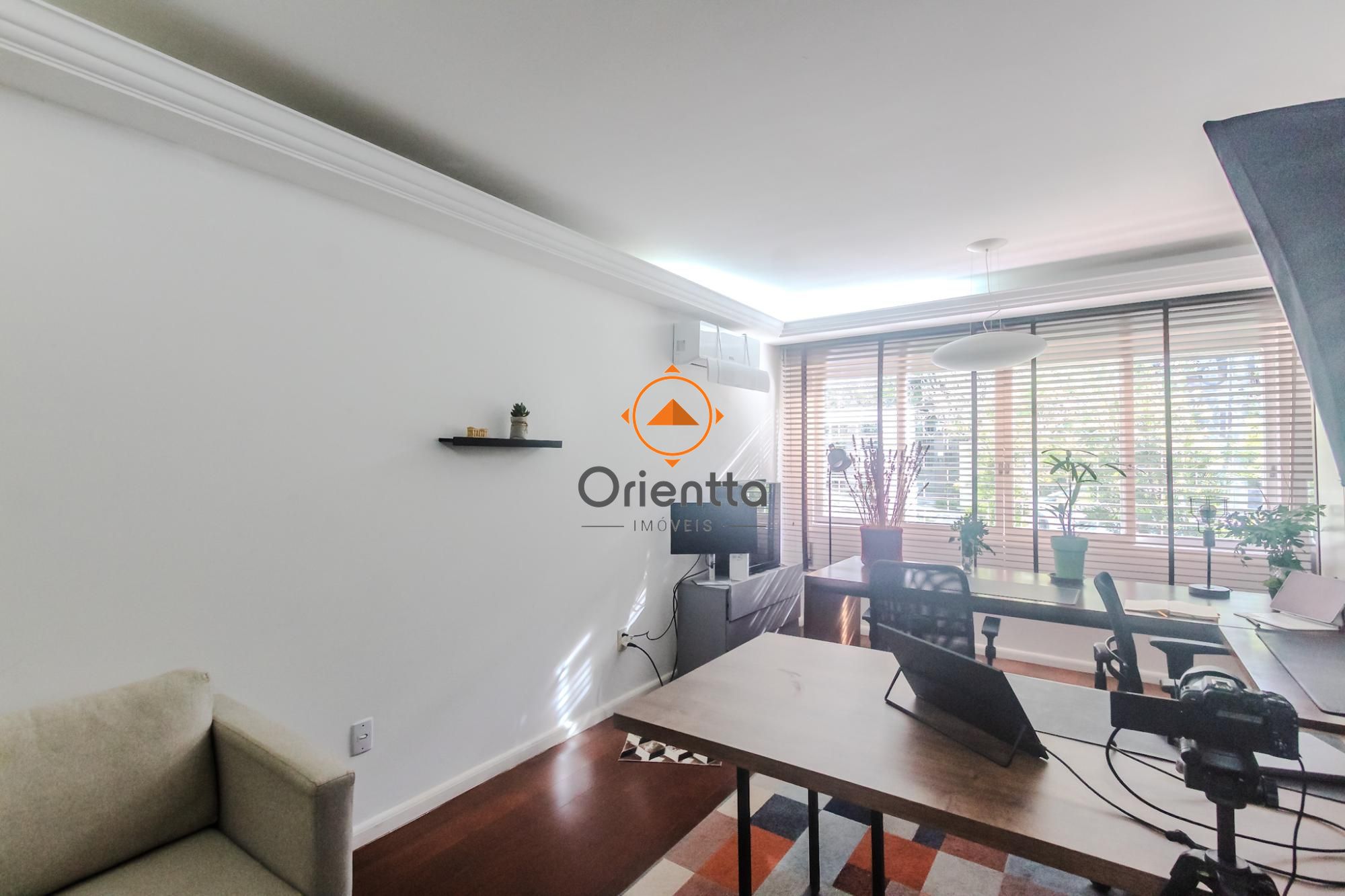 Casa, 3 dormitórios no bairro Boa Vista em Porto Alegre para Comprar
