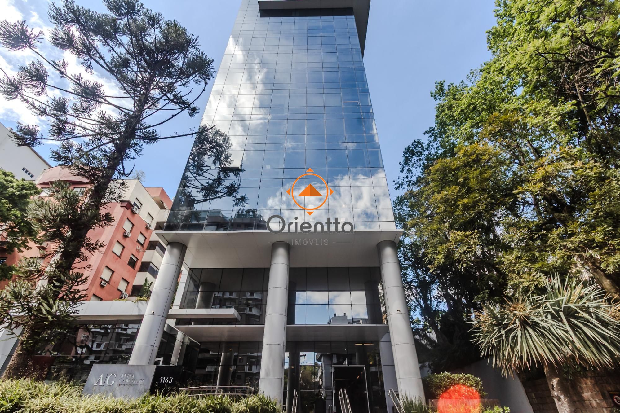 Sala Comercial, 1 dormitório no bairro Mont Serrat em Porto Alegre para Comprar