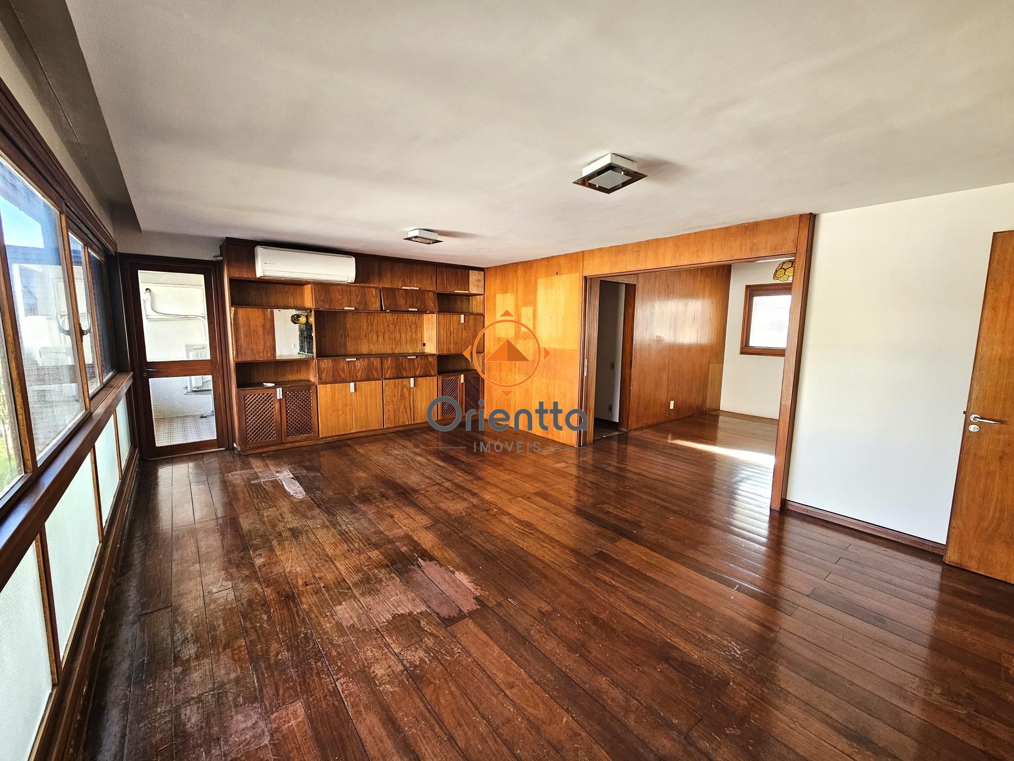 Apartamento, 3 dormitórios no bairro Petrópolis em Porto Alegre para Comprar