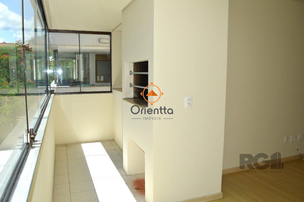 Apartamento, 2 dormitórios no bairro Azenha em Porto Alegre para Comprar
