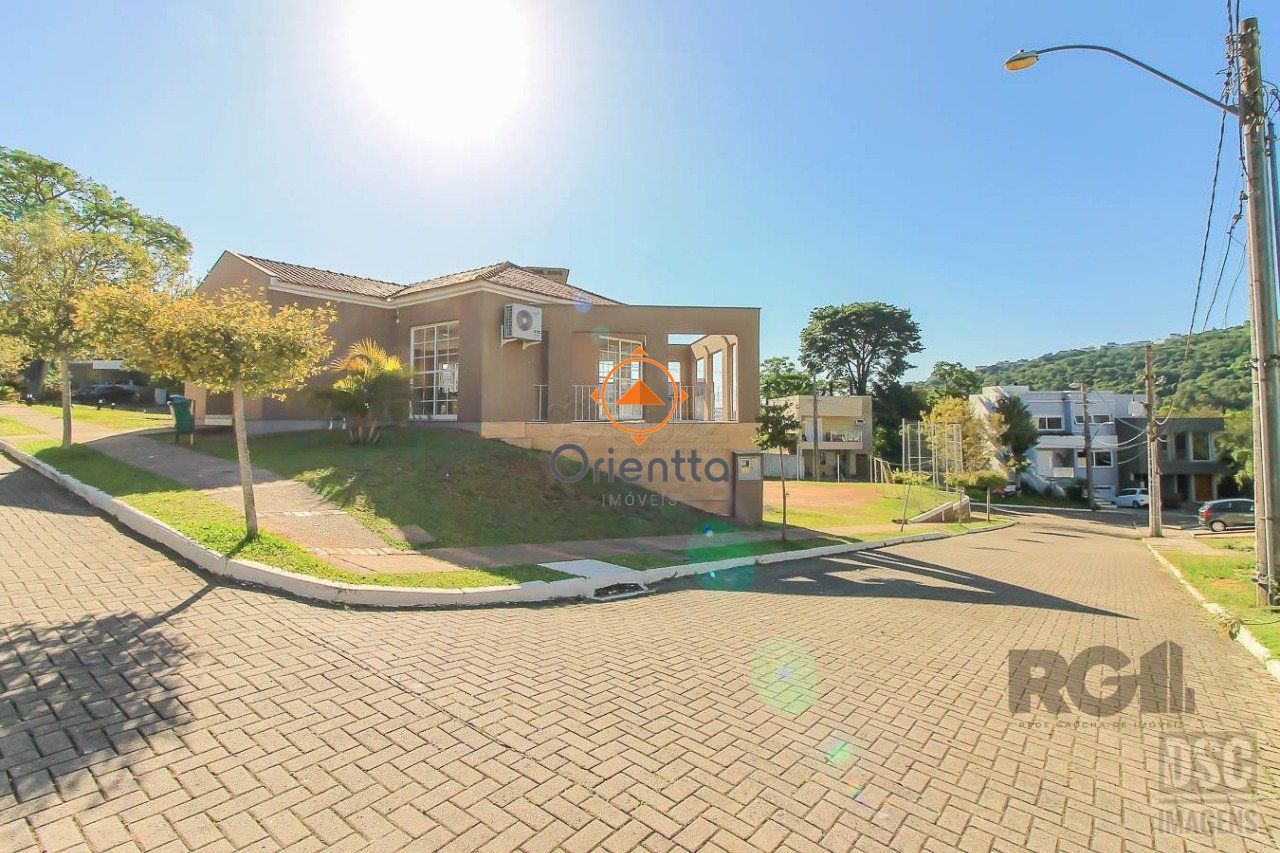 Casa de Condomínio com 200m², 3 dormitórios no bairro Vila Nova em Porto Alegre para Comprar
