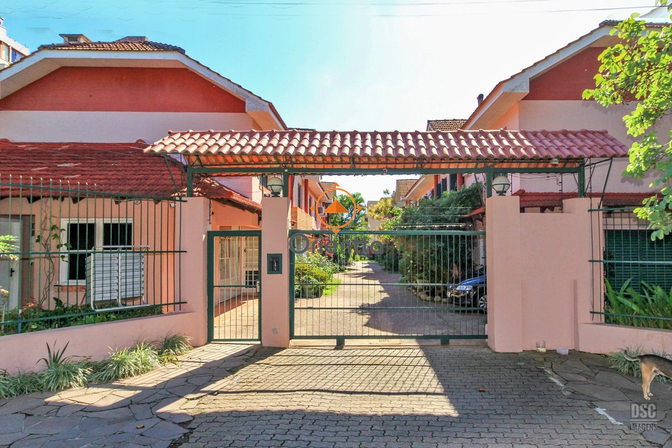 Casa de Condomínio, 3 dormitórios no bairro Tristeza em Porto Alegre para Comprar