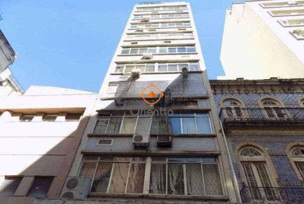 Sala Comercial no bairro Centro Histórico em Porto Alegre para Comprar