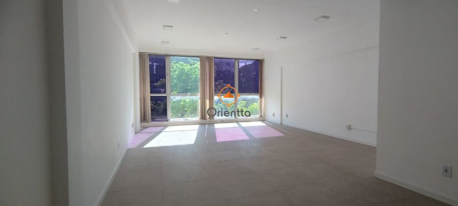 Sala Comercial, 1 dormitório no bairro Auxiliadora em Porto Alegre para Comprar