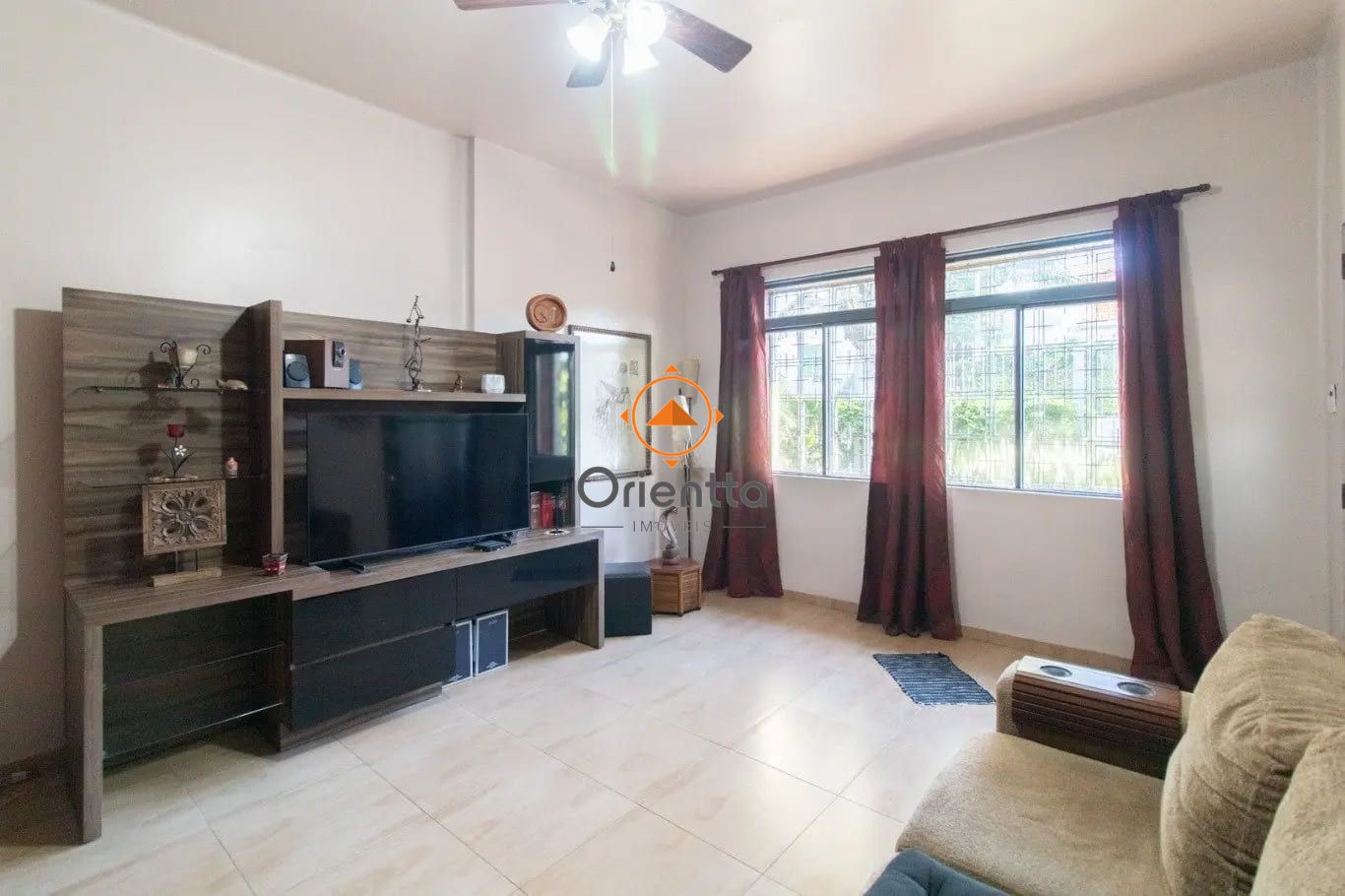 Casa, 4 dormitórios no bairro Santa Tereza em Porto Alegre para Comprar