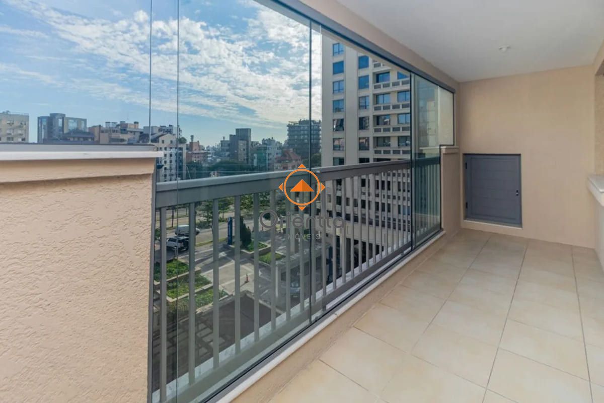 Apartamento, 1 dormitório no bairro Três Figueiras em Porto Alegre para Comprar