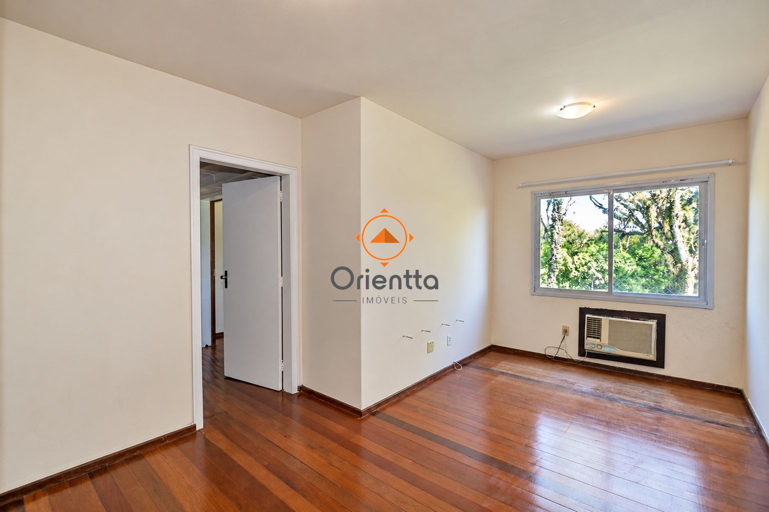 Apartamento, 2 dormitórios no bairro Teresópolis em Porto Alegre para Comprar