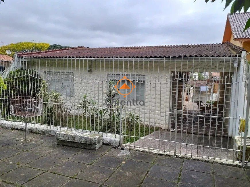 Casa, 2 dormitórios no bairro Cavalhada em Porto Alegre para Comprar