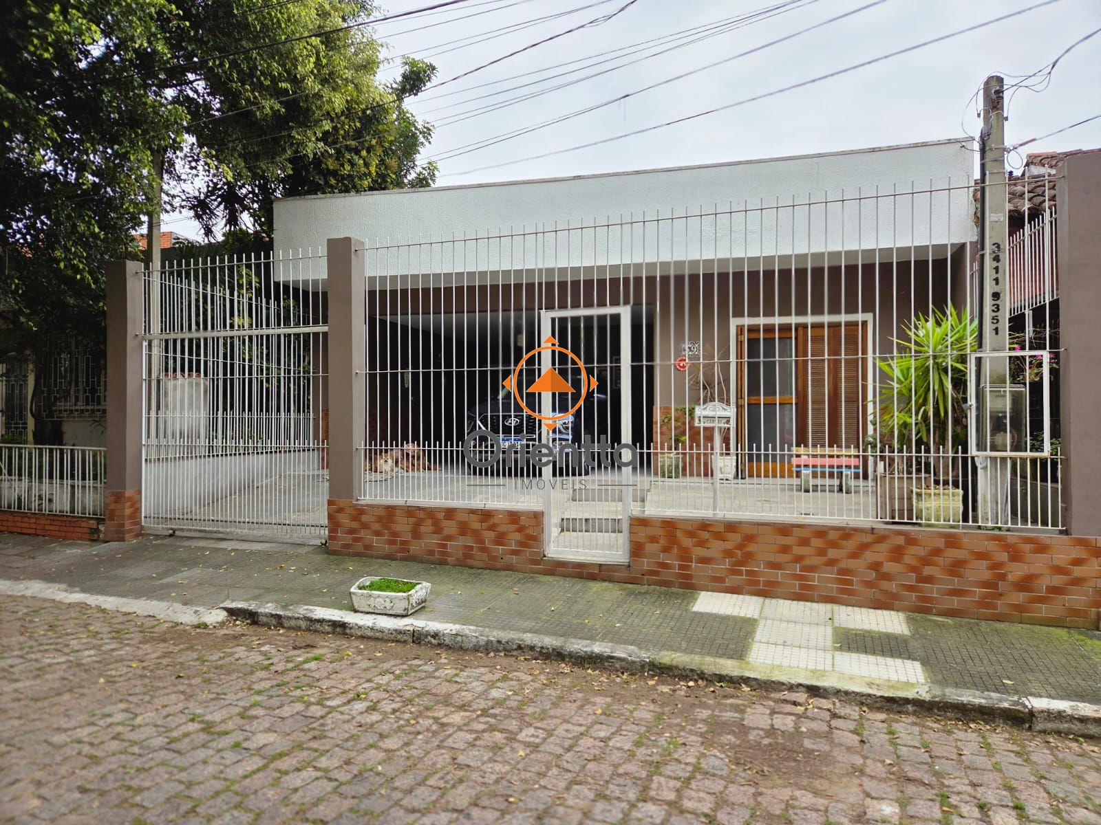 Casa, 3 dormitórios no bairro Teresópolis em Porto Alegre para Comprar