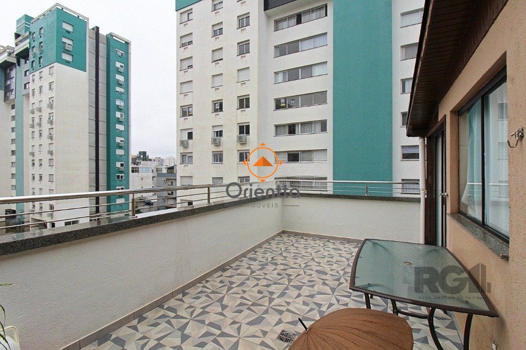 Cobertura, 4 dormitórios no bairro Passo da Areia em Porto Alegre para Comprar
