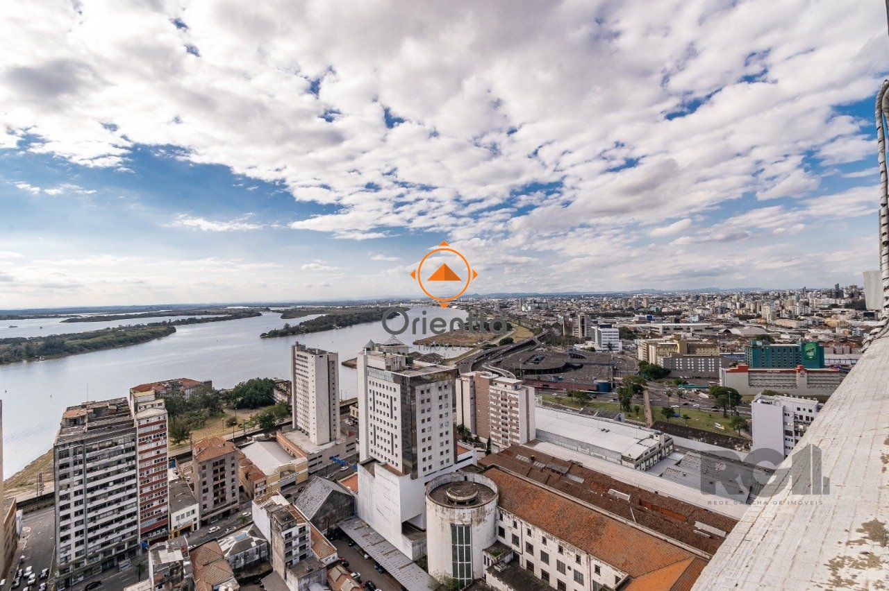 Sala Comercial no bairro Centro Histórico em Porto Alegre para Comprar