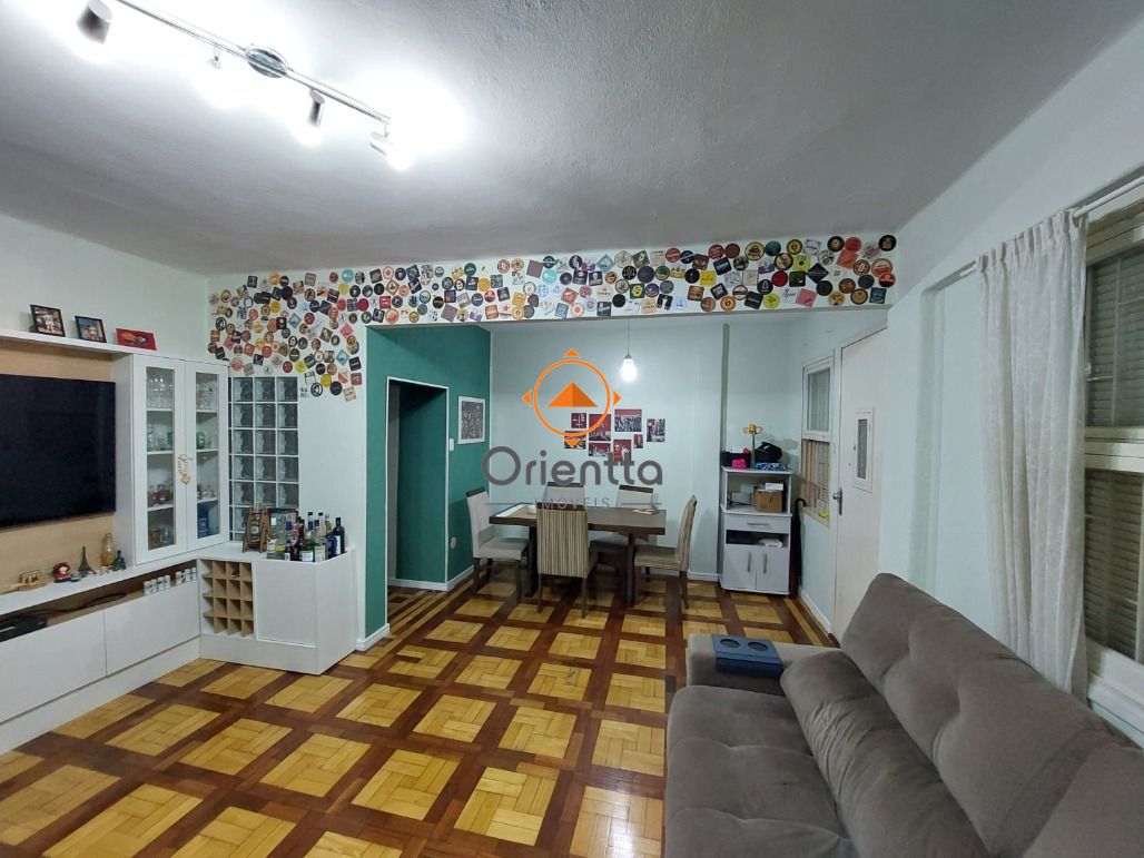 Apartamento, 2 dormitórios no bairro Farroupilha em Porto Alegre para Comprar