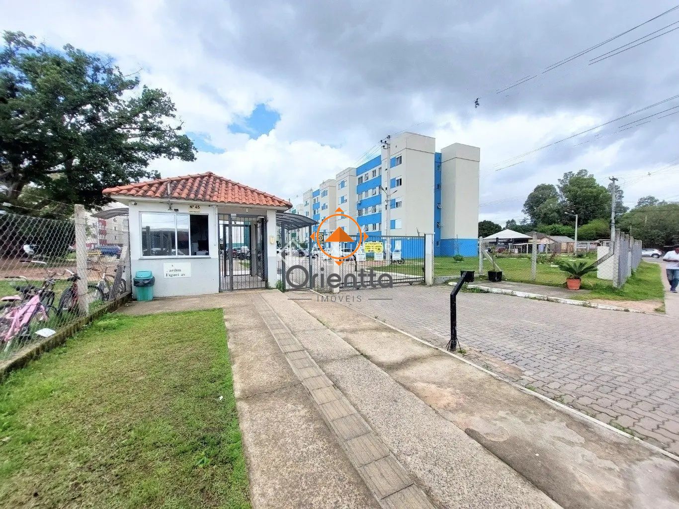 Apartamento, 2 dormitórios no bairro Hípica em Porto Alegre para Comprar