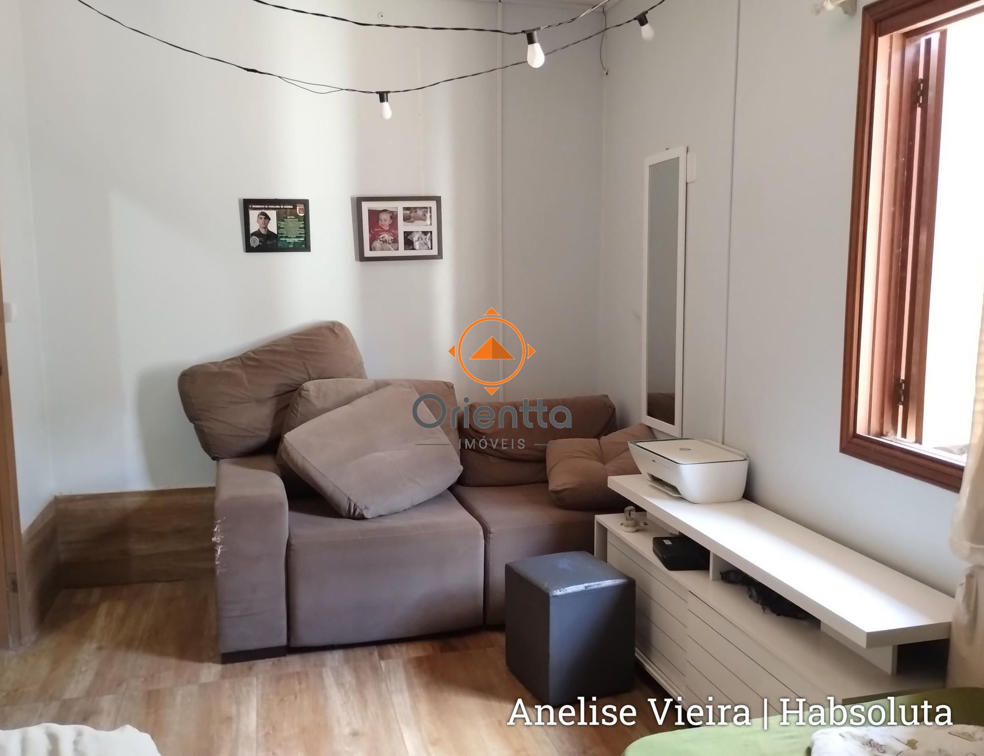 Casa, 3 dormitórios no bairro Vila Nova em Porto Alegre para Comprar