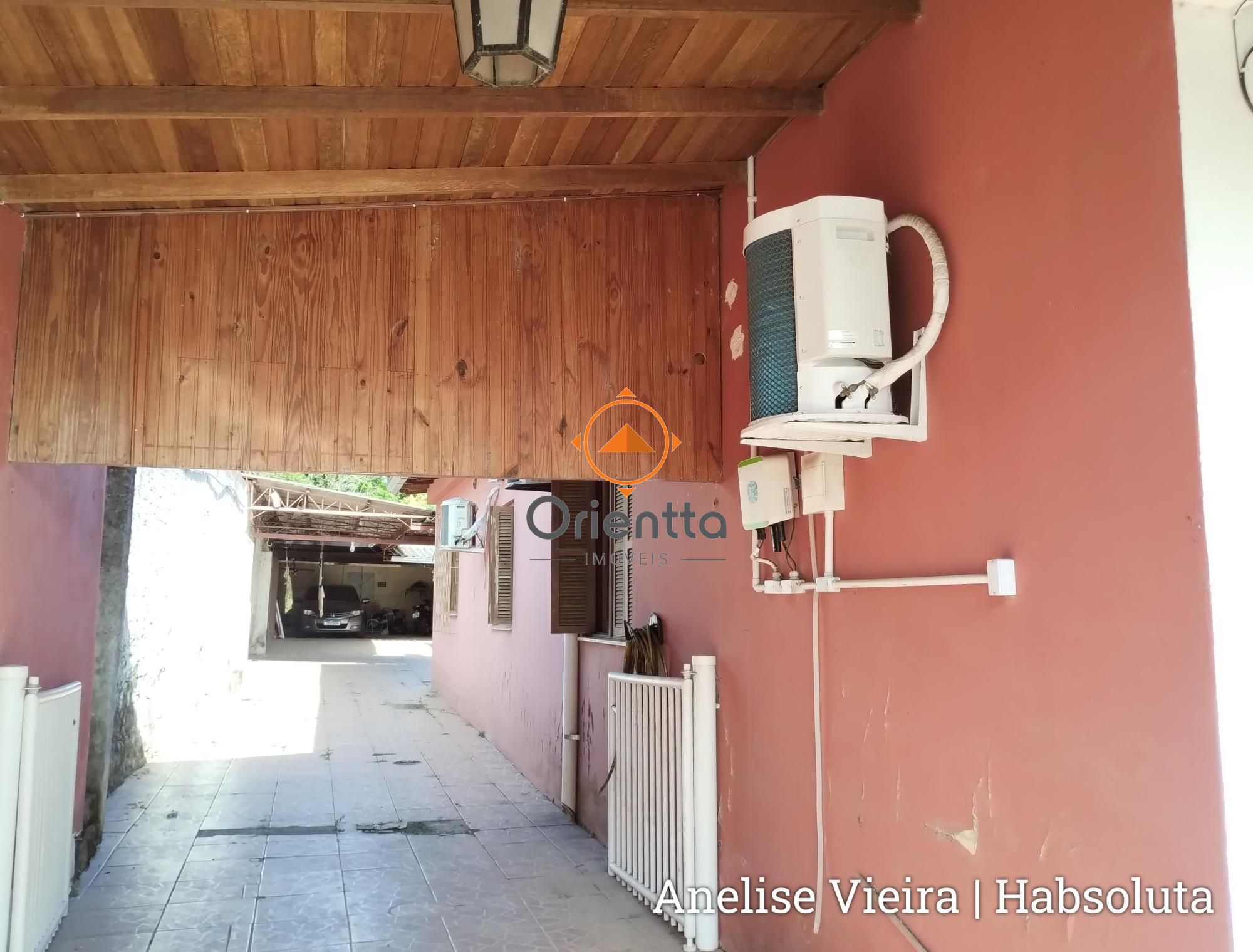 Casa, 3 dormitórios no bairro Vila Nova em Porto Alegre para Comprar