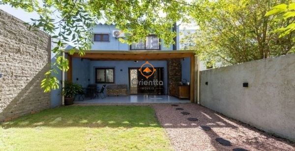 Casa, 3 dormitórios no bairro Menino Deus em Porto Alegre para Comprar