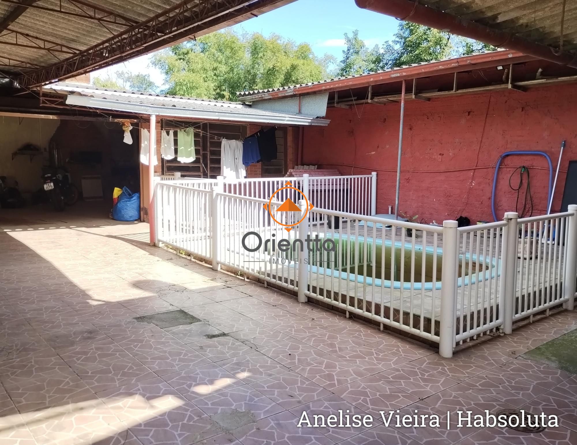 Casa, 3 dormitórios no bairro Vila Nova em Porto Alegre para Comprar
