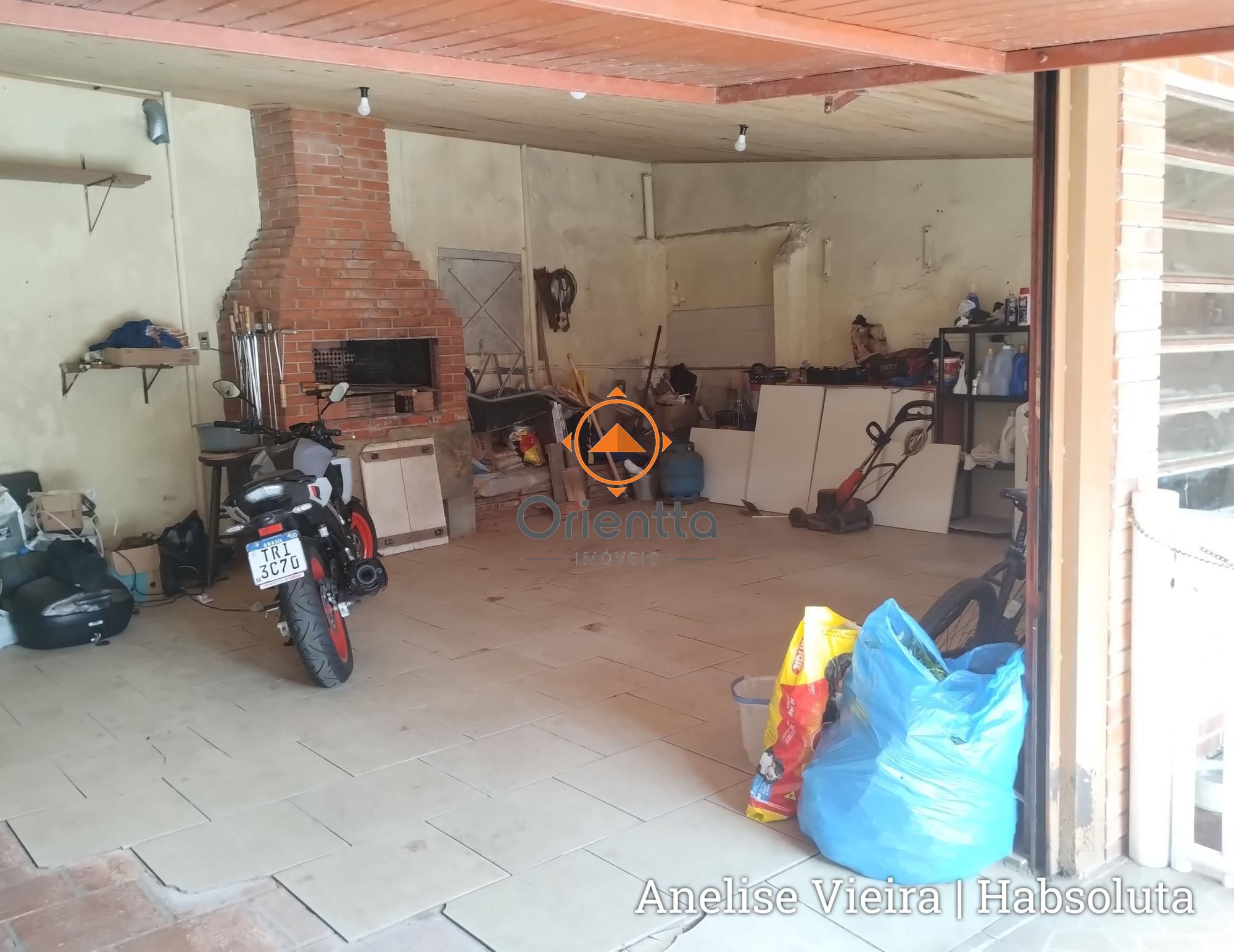 Casa, 3 dormitórios no bairro Vila Nova em Porto Alegre para Comprar