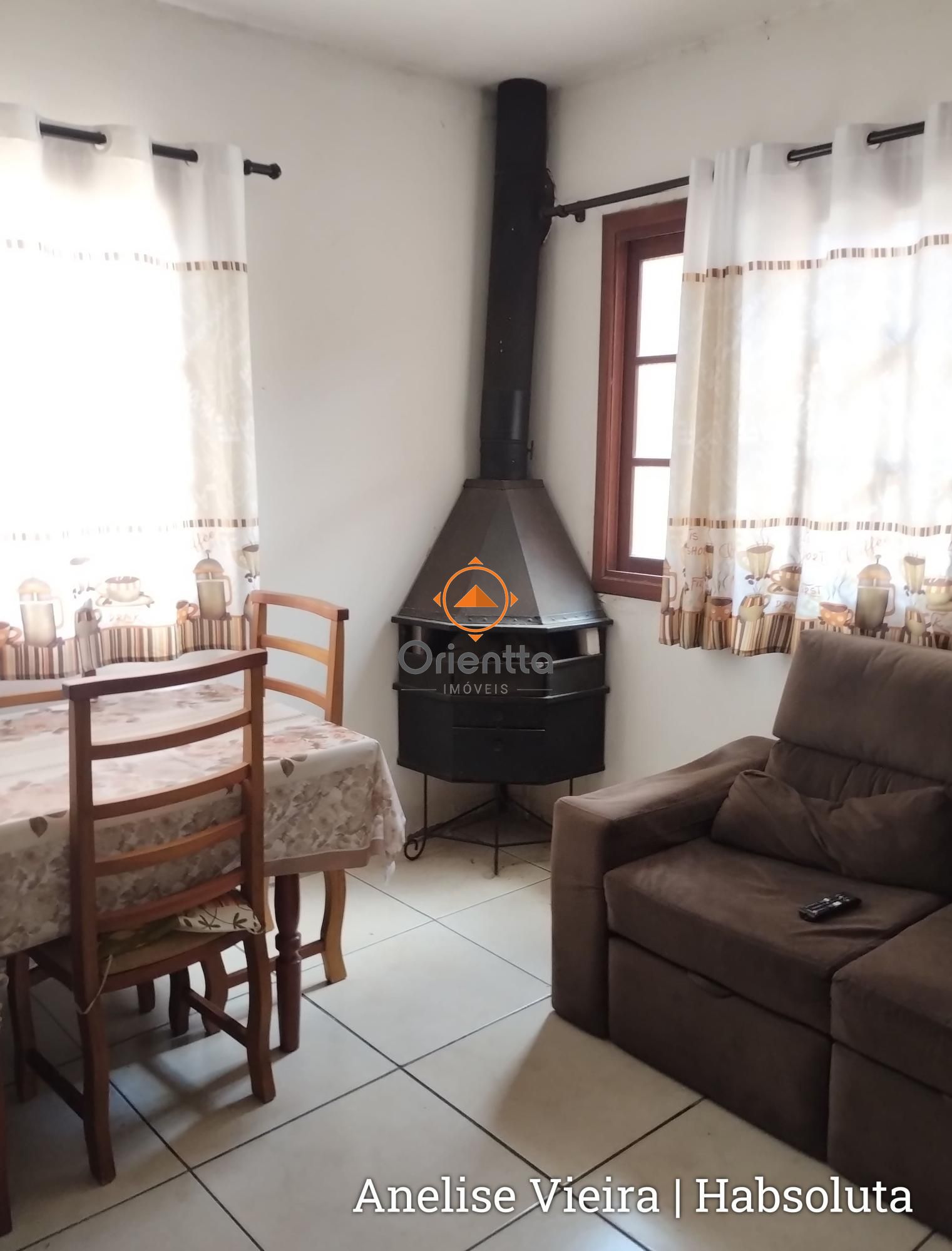 Casa, 3 dormitórios no bairro Vila Nova em Porto Alegre para Comprar