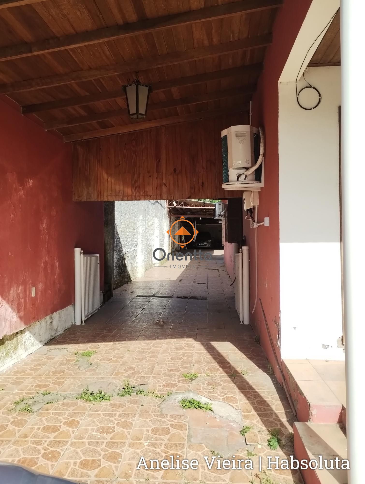 Casa, 3 dormitórios no bairro Vila Nova em Porto Alegre para Comprar