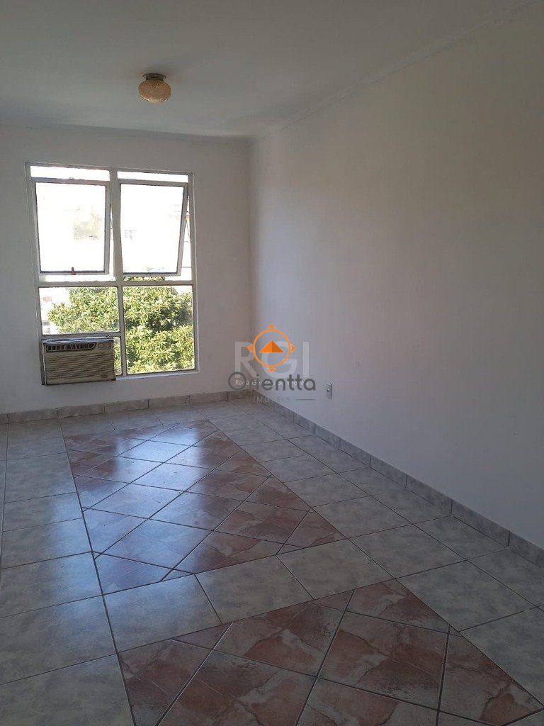 Apartamento, 2 dormitórios no bairro Santo Antônio em Porto Alegre para Comprar