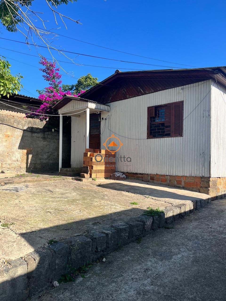 Terreno com 300m² no bairro Lomba do Pinheiro em Porto Alegre para Comprar