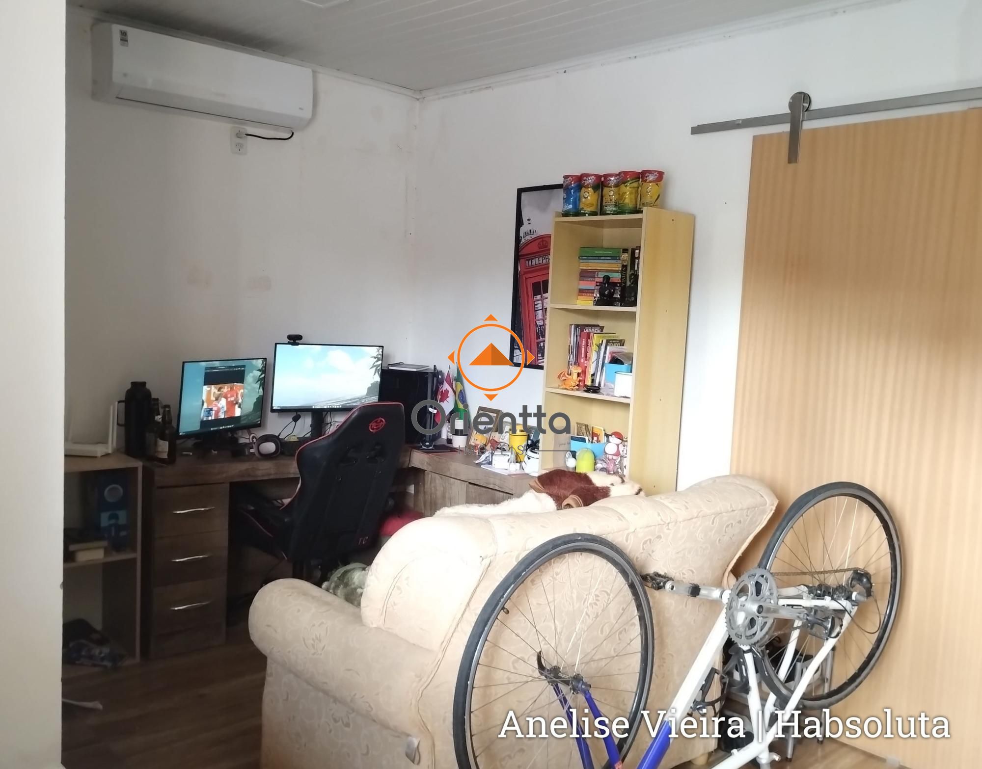 Casa, 3 dormitórios no bairro Vila Nova em Porto Alegre para Comprar