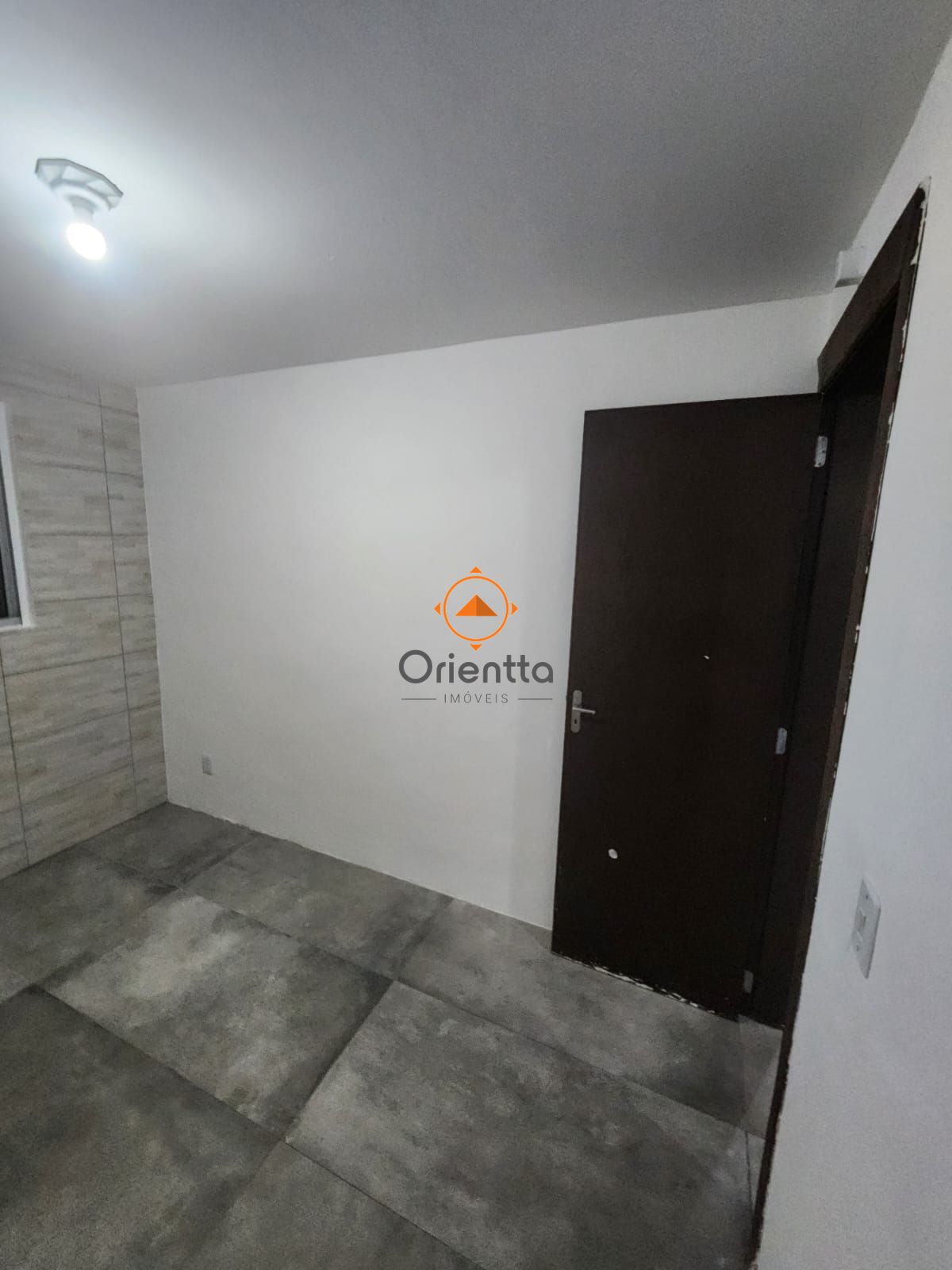 Apartamento, 2 dormitórios no bairro Vila Nova em Porto Alegre para Comprar