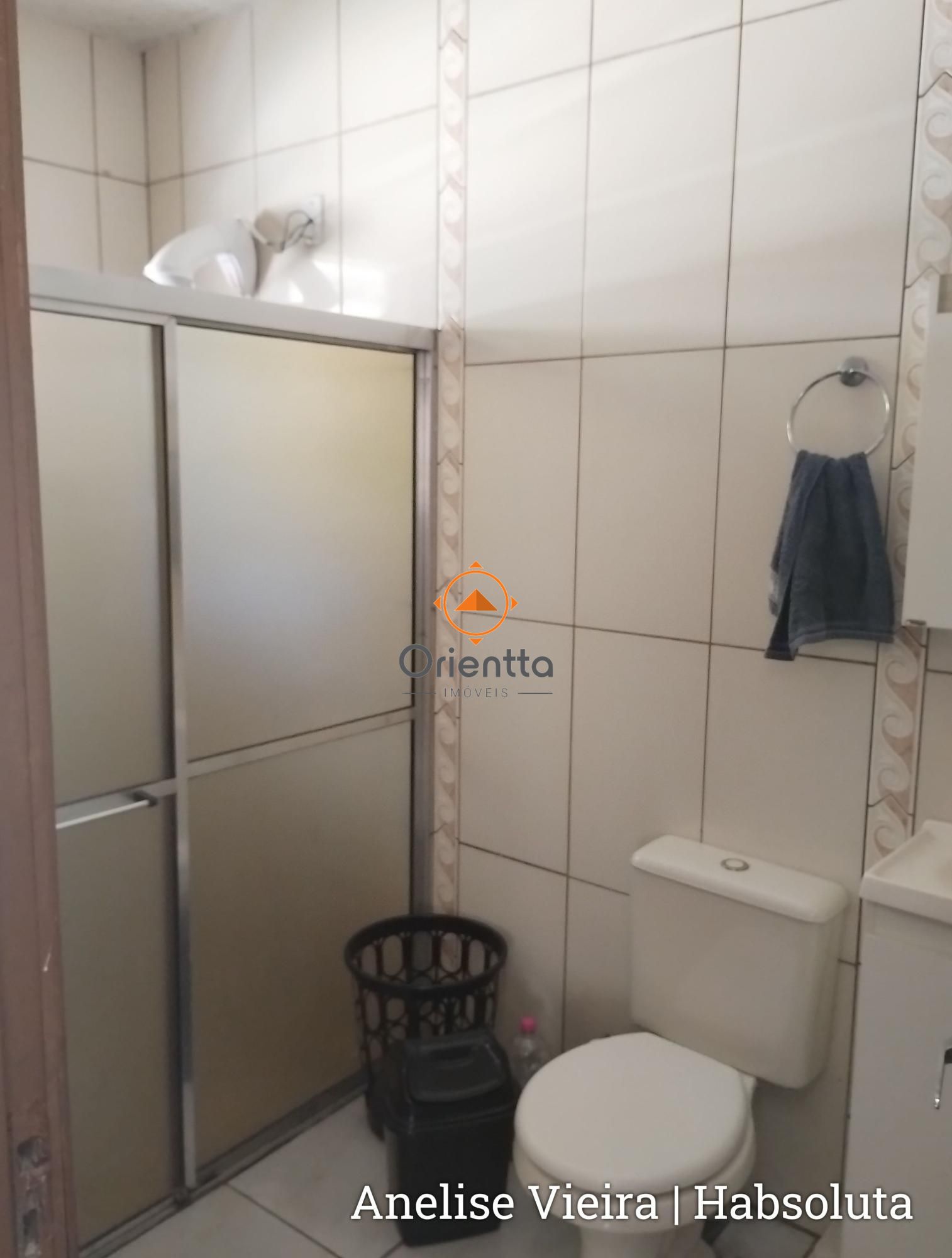 Casa, 3 dormitórios no bairro Vila Nova em Porto Alegre para Comprar