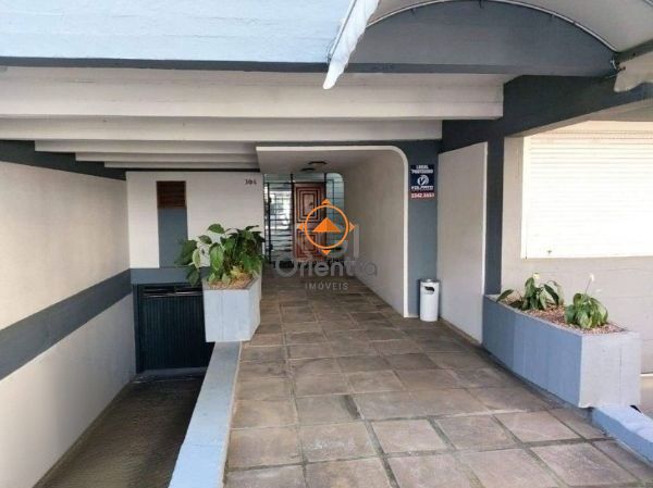 Sala Comercial, 1 dormitório no bairro Petrópolis em Porto Alegre para Comprar
