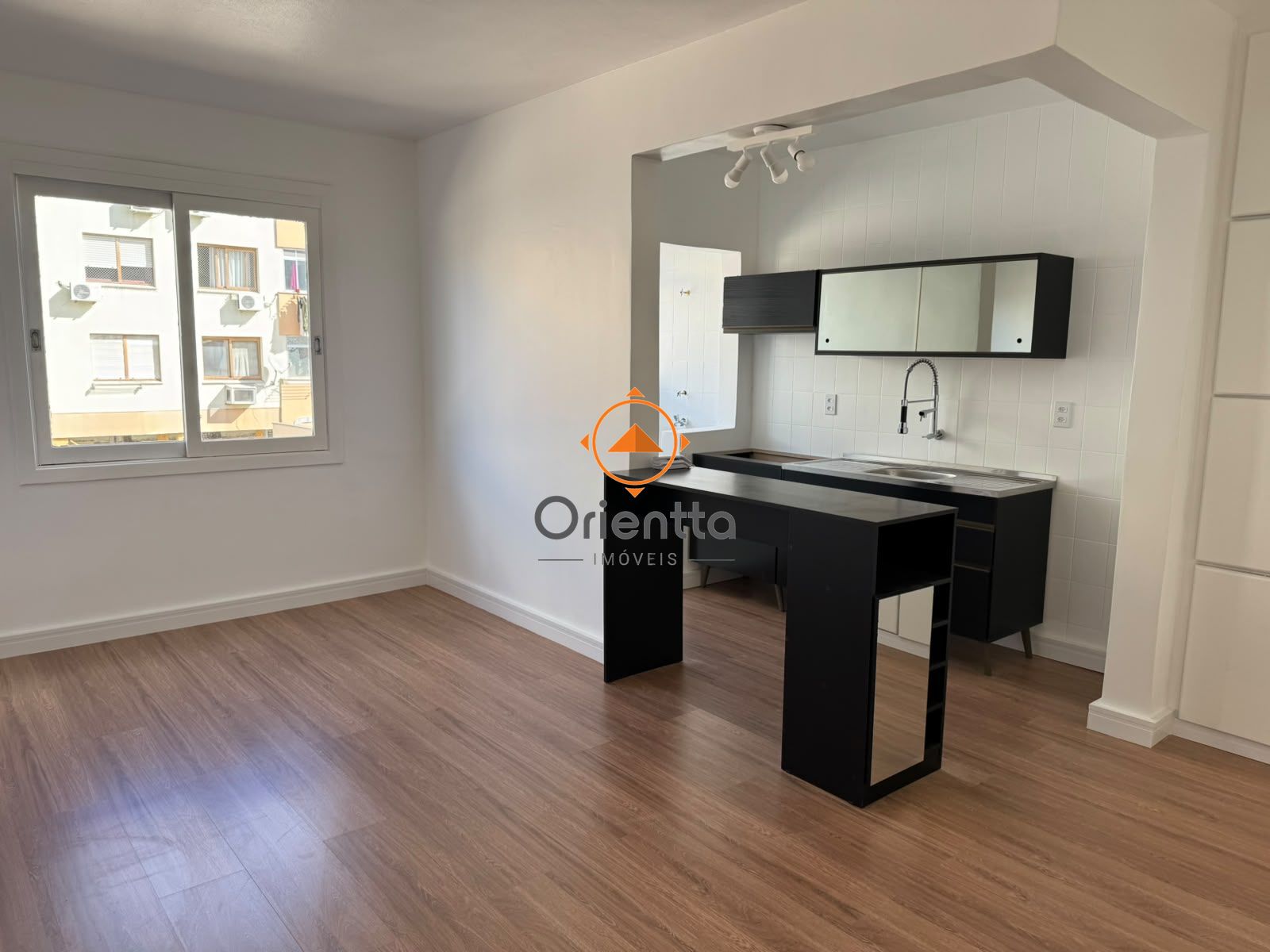 Apartamento, 1 dormitório no bairro Vila Ipiranga em Porto Alegre para Comprar