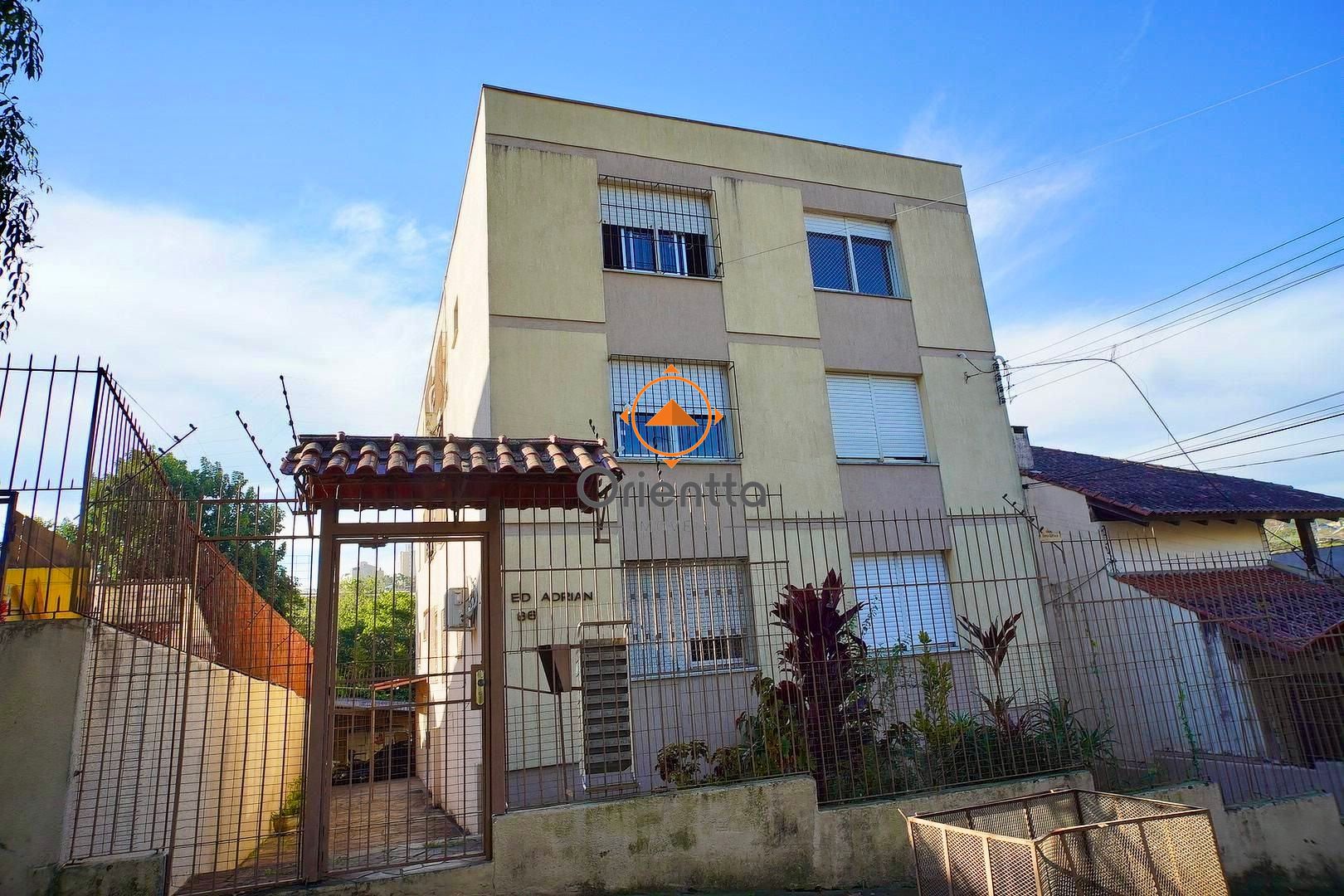 Apartamento, 1 dormitório no bairro Medianeira em Porto Alegre para Comprar