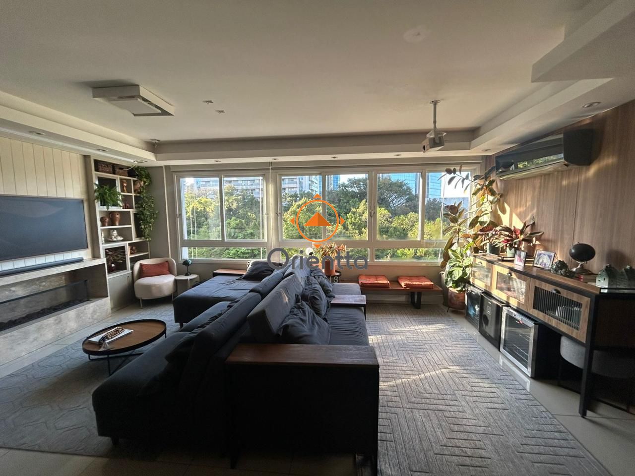 Apartamento, 3 dormitórios no bairro Petrópolis em Porto Alegre para Comprar