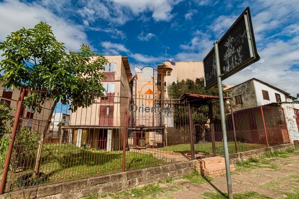 Apartamento, 2 dormitórios no bairro Rubem Berta em Porto Alegre para Comprar