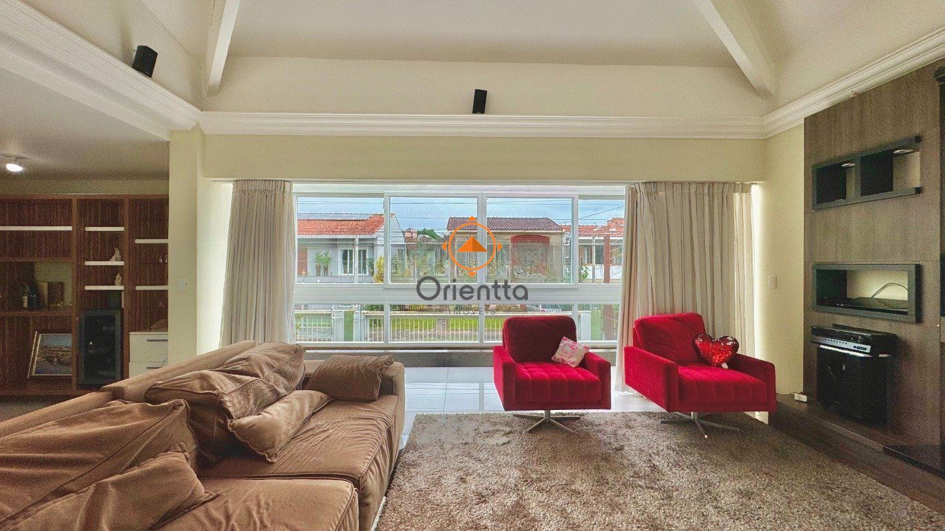 Casa, 4 dormitórios no bairro Jardim Lindóia em Porto Alegre para Comprar