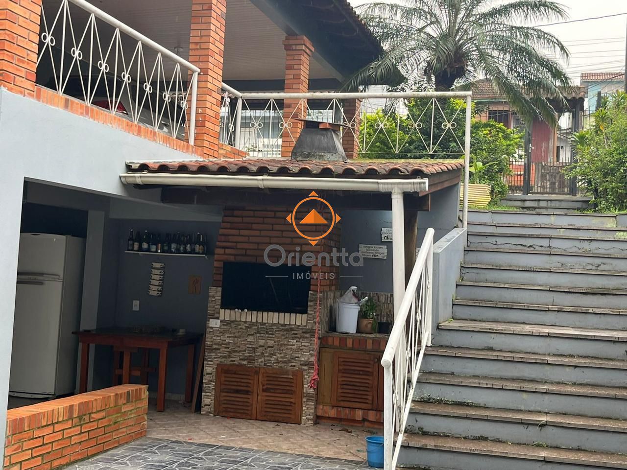 Casa, 4 dormitórios no bairro Cavalhada em Porto Alegre para Comprar