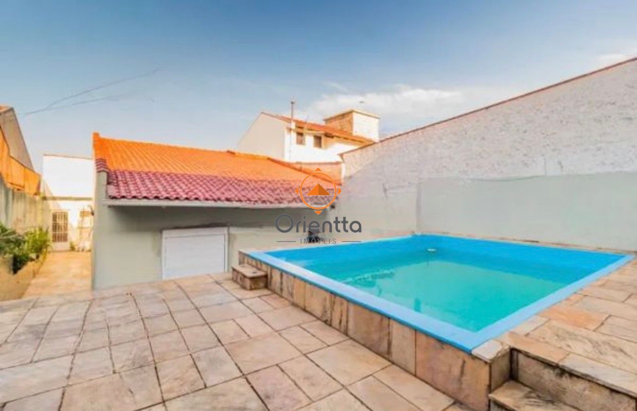 Casa, 3 dormitórios no bairro Jardim Itu em Porto Alegre para Comprar