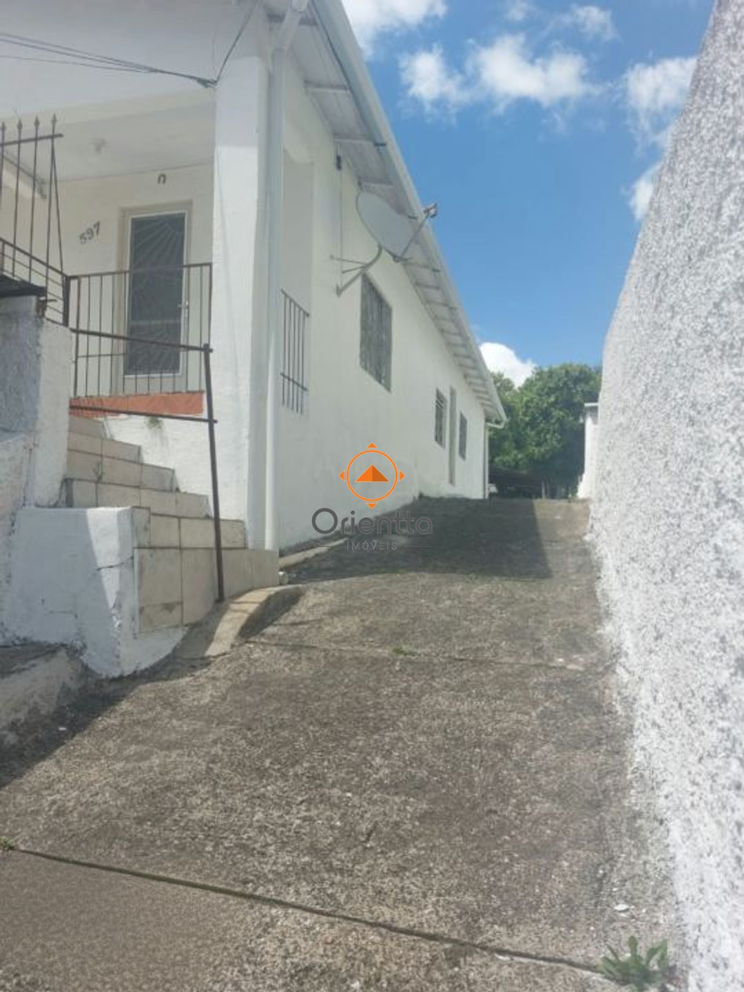 Casa, 5 dormitórios no bairro Partenon em Porto Alegre para Comprar