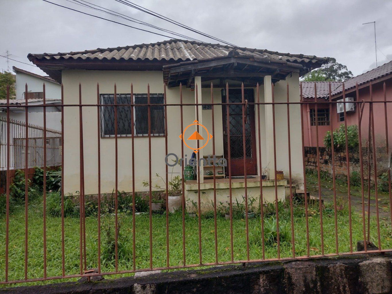 Casa, 3 dormitórios no bairro Jardim Itu em Porto Alegre para Comprar