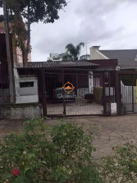 Casa com 281m², 3 dormitórios no bairro Chácara das Pedras em Porto Alegre para Comprar