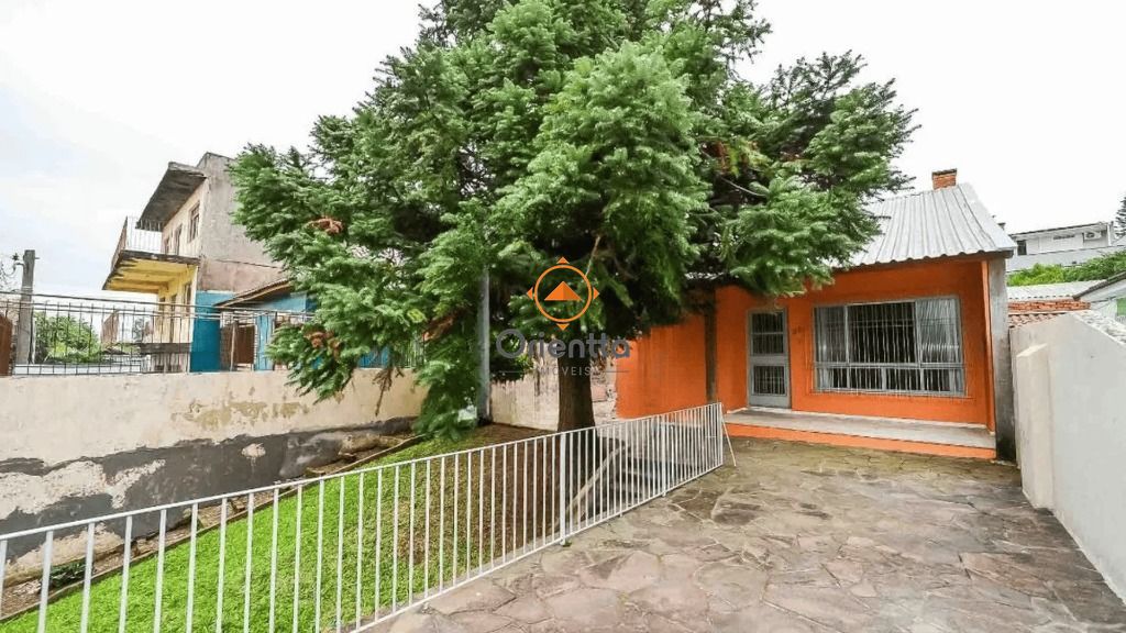 Casa, 4 dormitórios no bairro Jardim Itu Sabará em Porto Alegre para Comprar