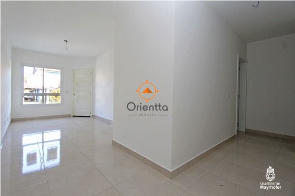 Casa, 3 dormitórios no bairro Espírito Santo em Porto Alegre para Comprar